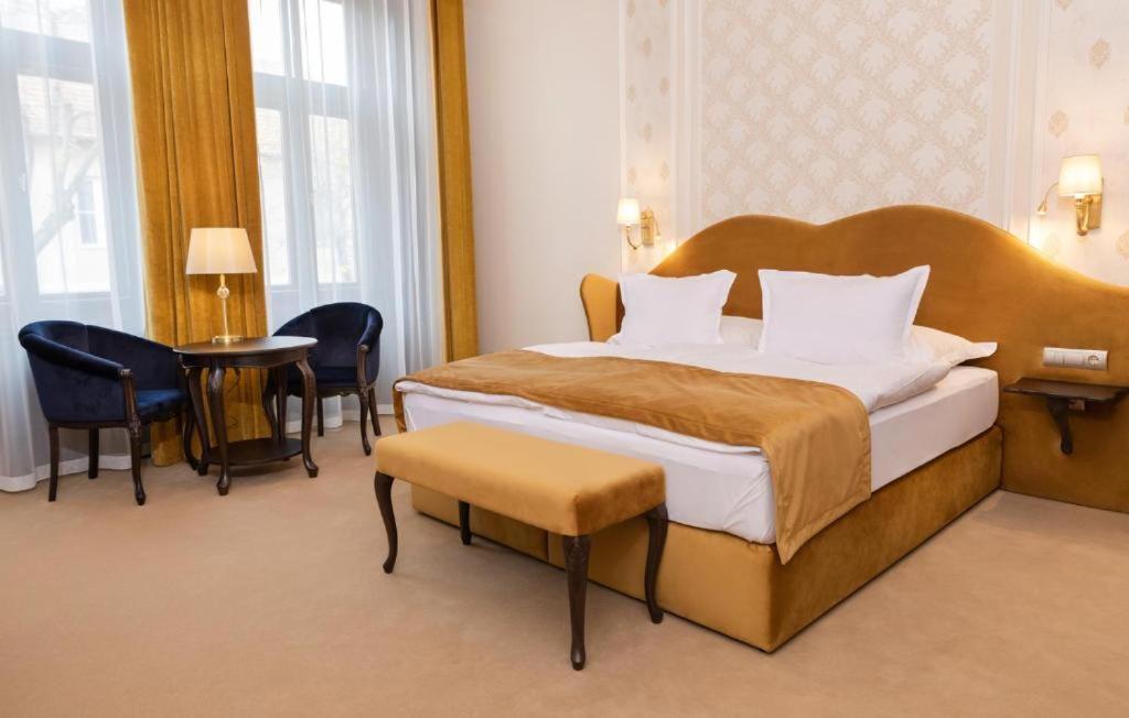 Boutique Hotel Gaia Кескемет Екстериор снимка