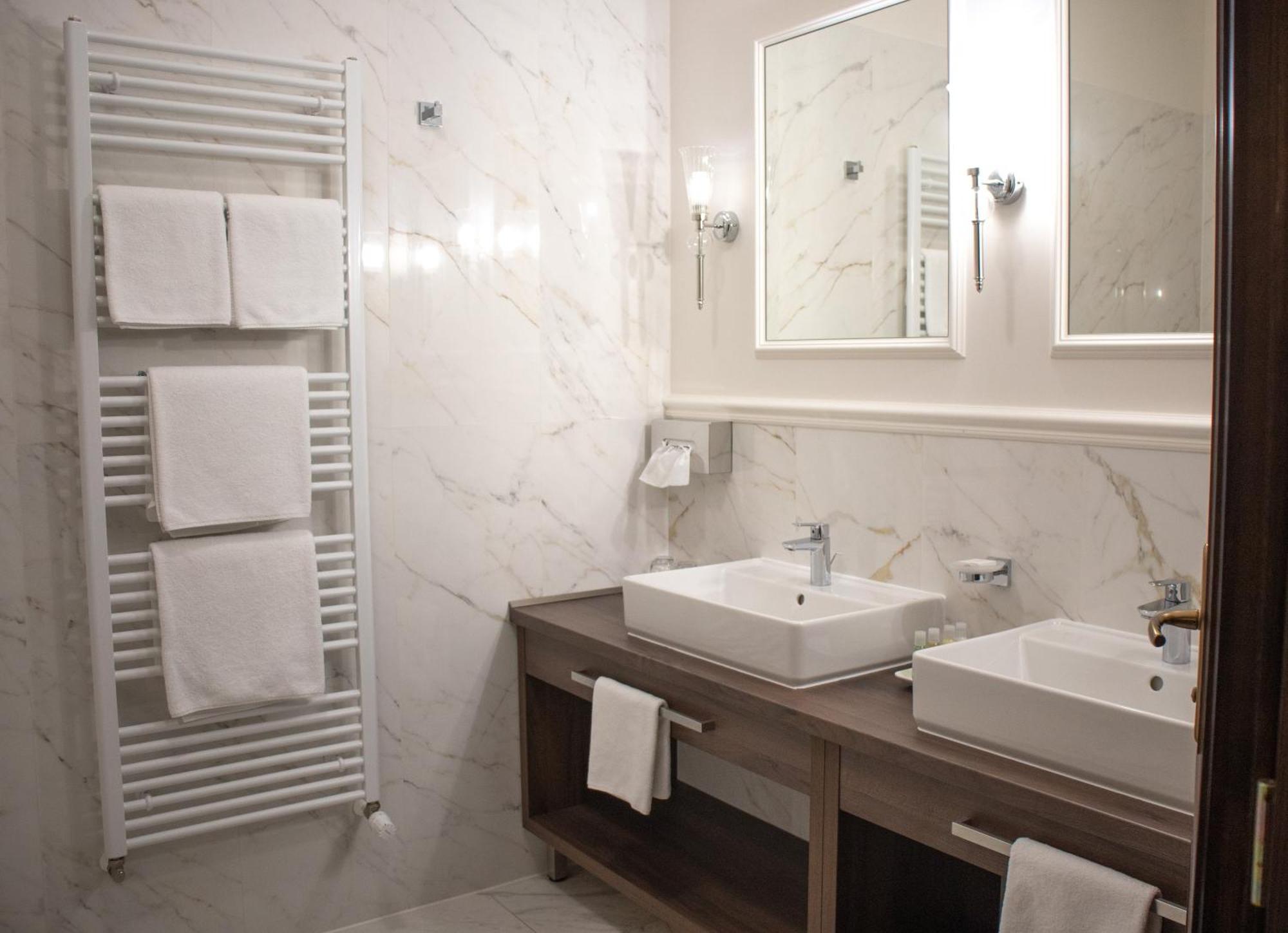 Boutique Hotel Gaia Кескемет Екстериор снимка