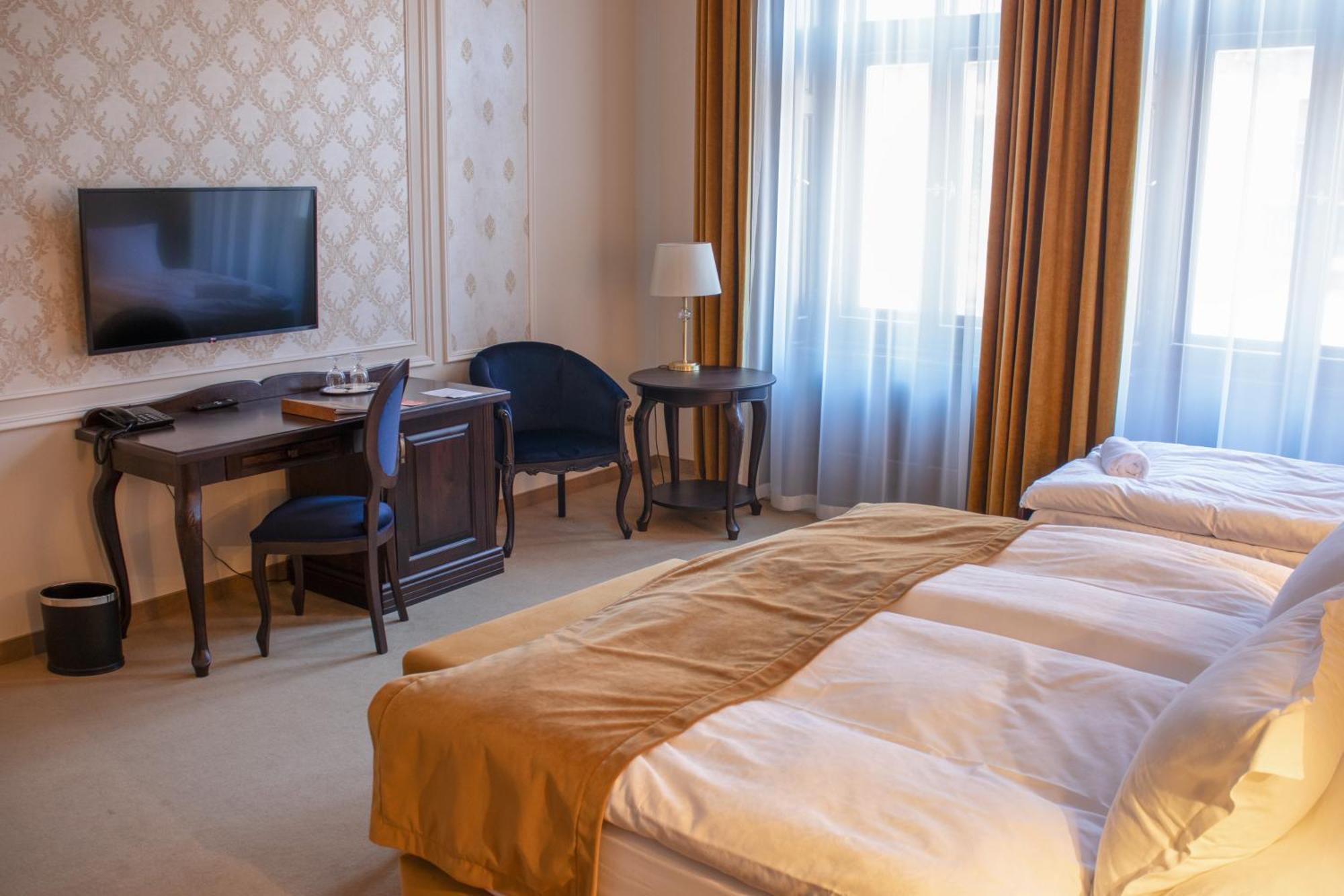 Boutique Hotel Gaia Кескемет Екстериор снимка